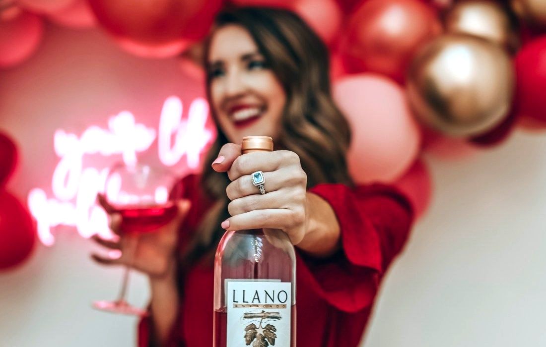 50 Instagram Captions for Wine Lovers _ It's All Chic to Me _ Houston Fashion Blogger _ Style Blog_cr